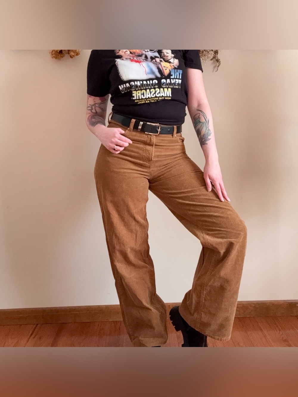 Divided Rusty Brown High Rise Wide Leg 70’s Inspired Corduroy Pants 🧡🤎